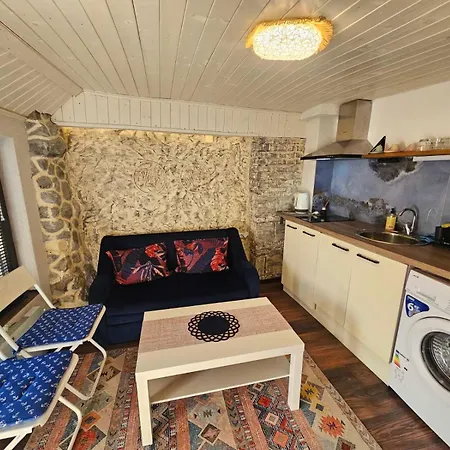 Apartment Biscuit Cosy Mini House In Old Town