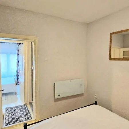 Biscuit Cosy Mini House In Old Town Apartment *